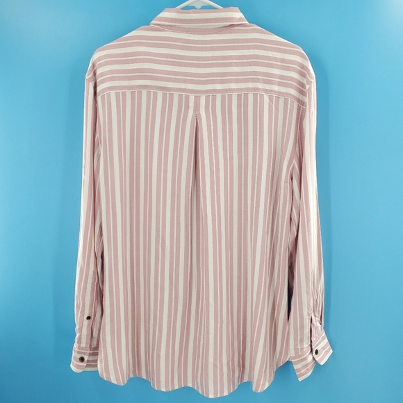 JACHS Girlfriend pink and white stripe button down top - Picture 16 of 16